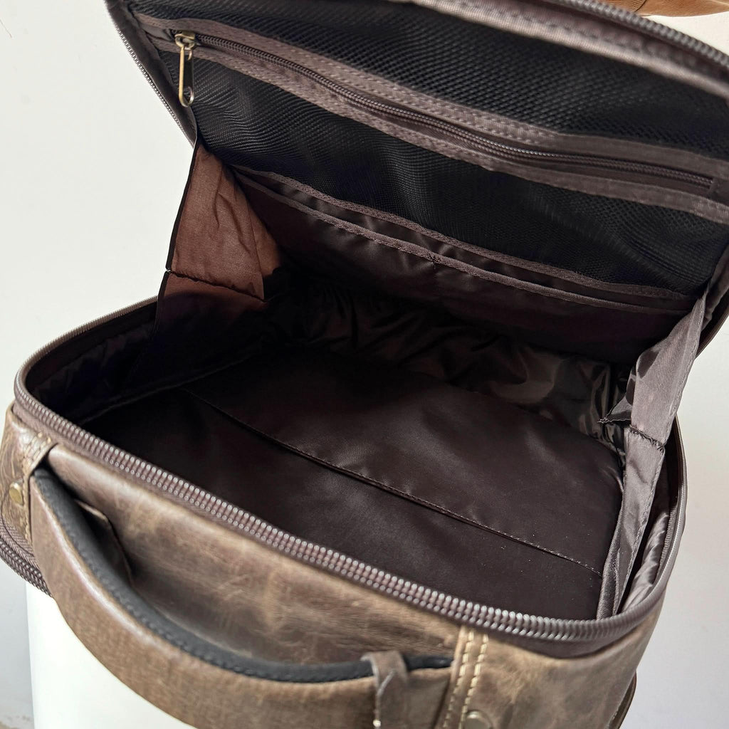Crazy Horse Full-Grain Leather Laptop Backpack – Premium, Rugged & Stylish