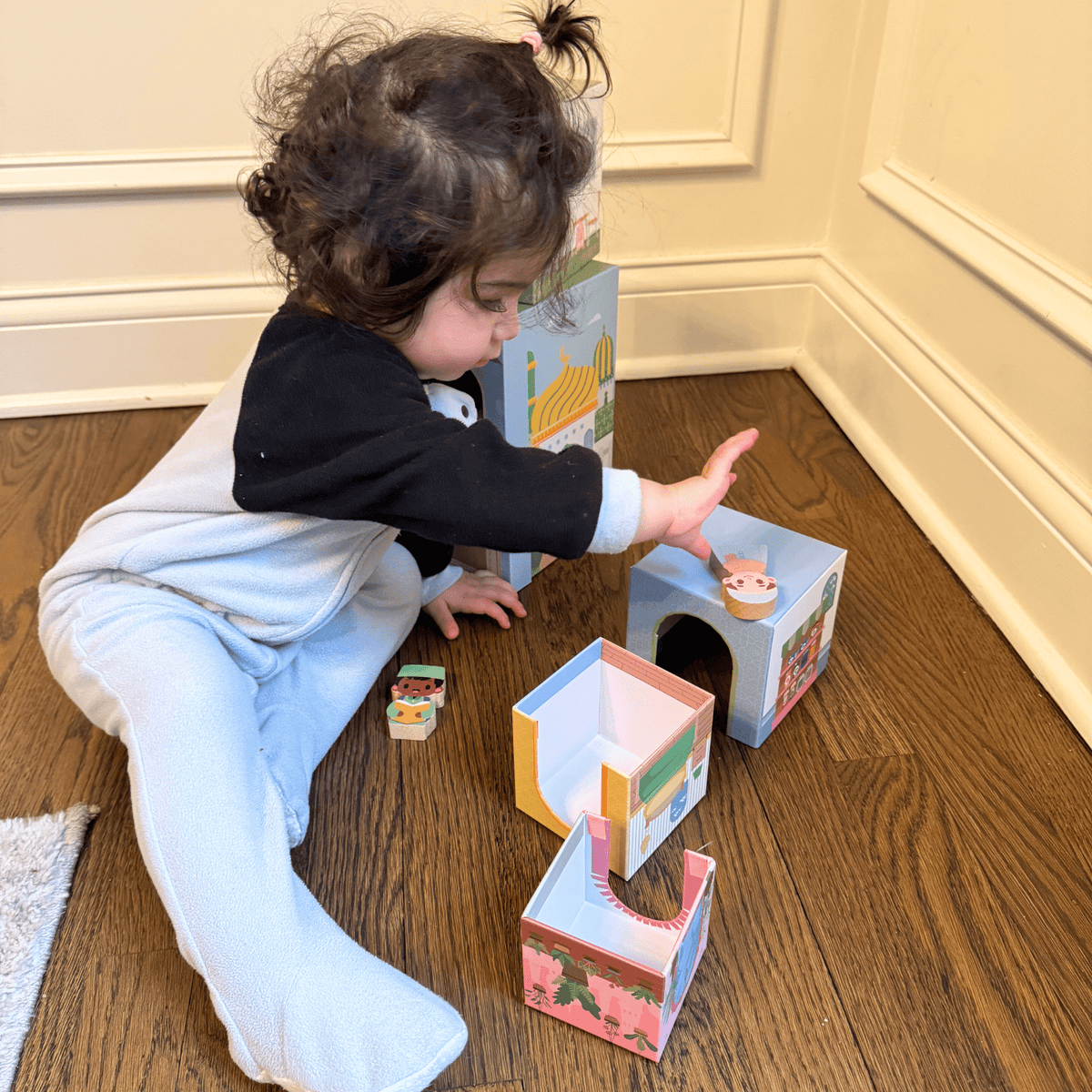 Stacking Houses (Set of 5 Houses and 3 Hardwood Characters) - Shop Avnu