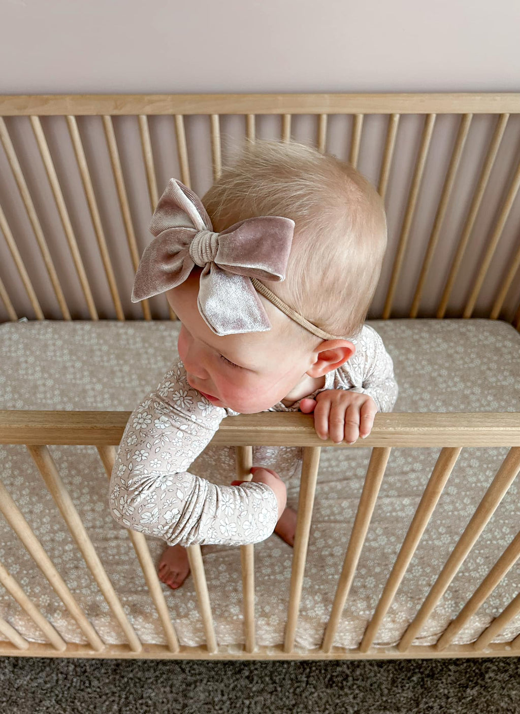 Dainty Ditsy Bamboo Crib Sheet - Shop Avnu