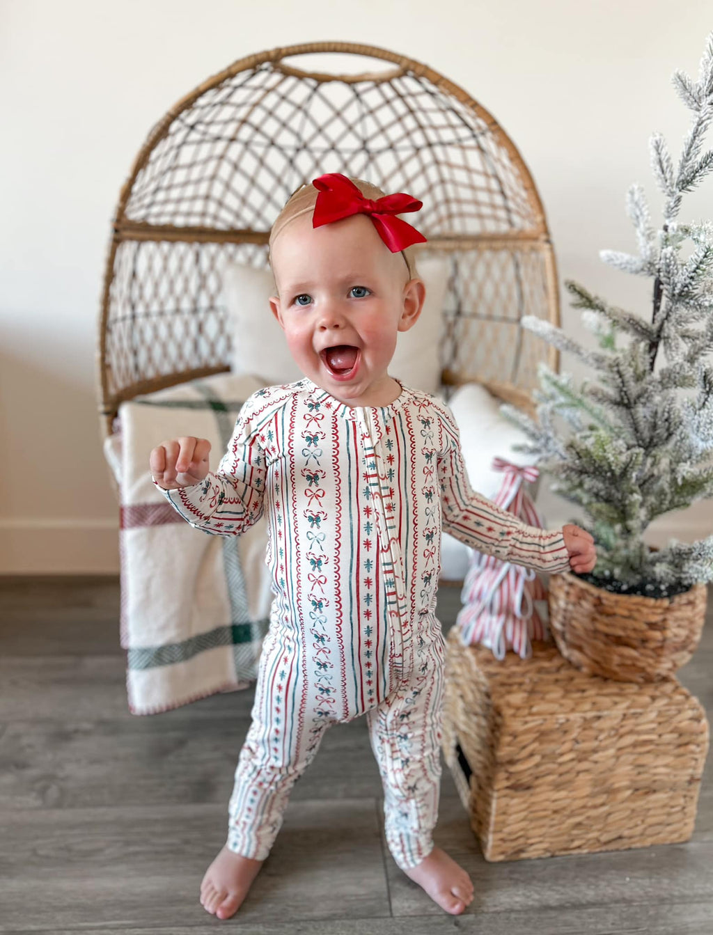 Candy Cane Lane Bamboo Christmas Pajamas - Zippy - Shop Avnu
