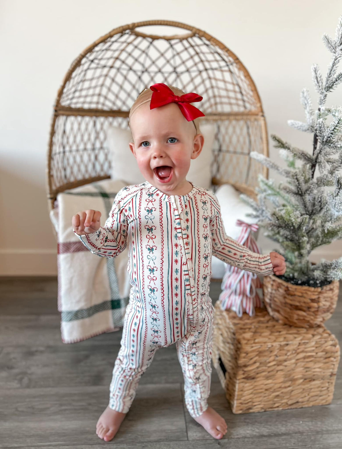 Candy Cane Lane Bamboo Christmas Pajamas - Zippy - Shop Avnu
