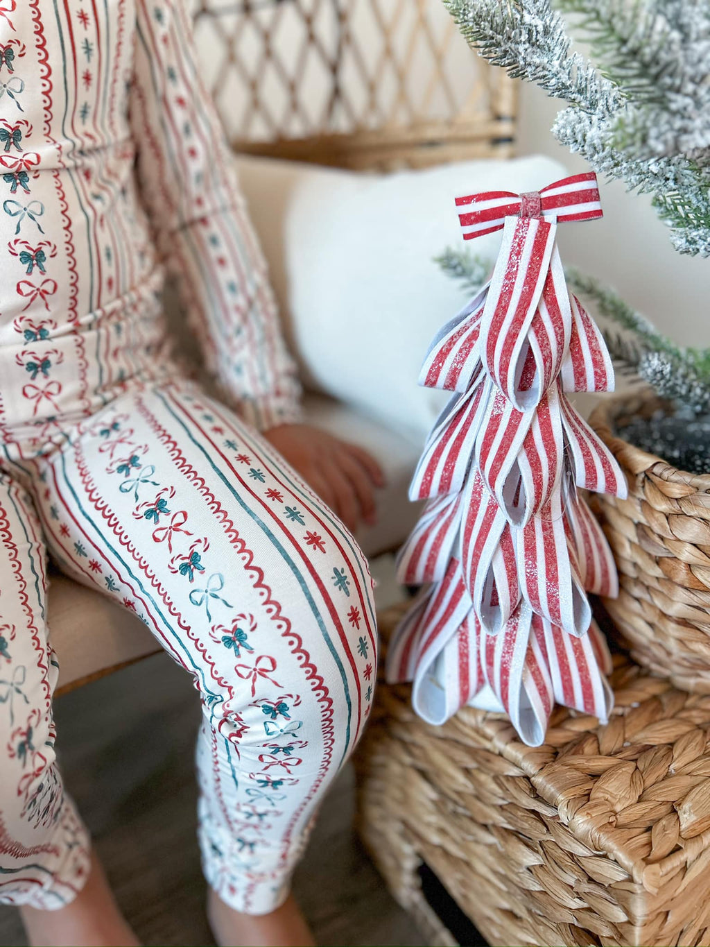 Candy Cane Lane Bamboo Christmas Pajamas - 2pc Set - Shop Avnu