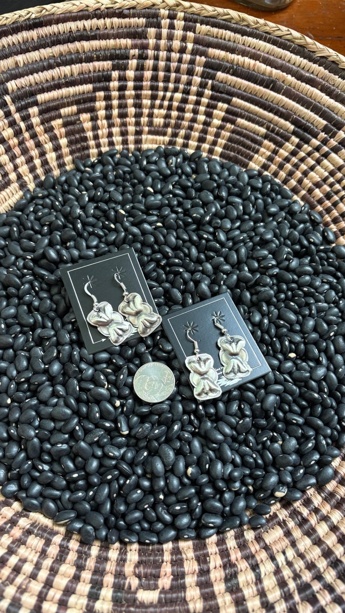 PLAIN BOW TIE CONCHO DANGLE EARRINGS BY JOAN BEGAY - Shop Avnu