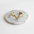 Adjustable Brass Open V-Shaped Cuff Bracelet - Nyeupe