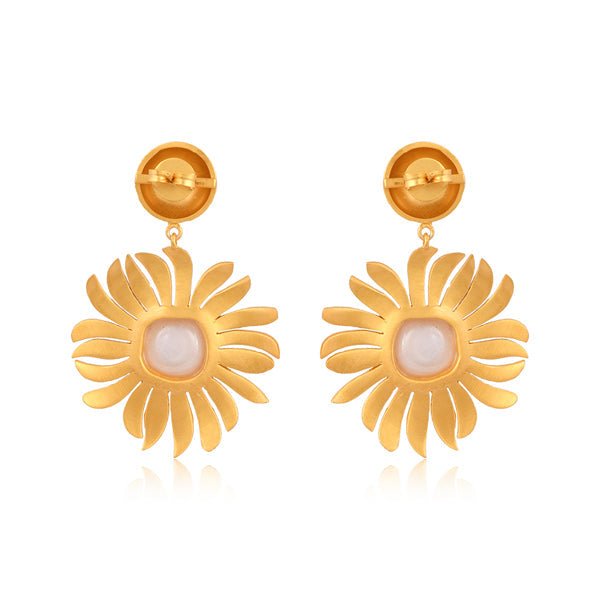 Anemone's Charm Drop Earrings - Pearl - Shop Avnu