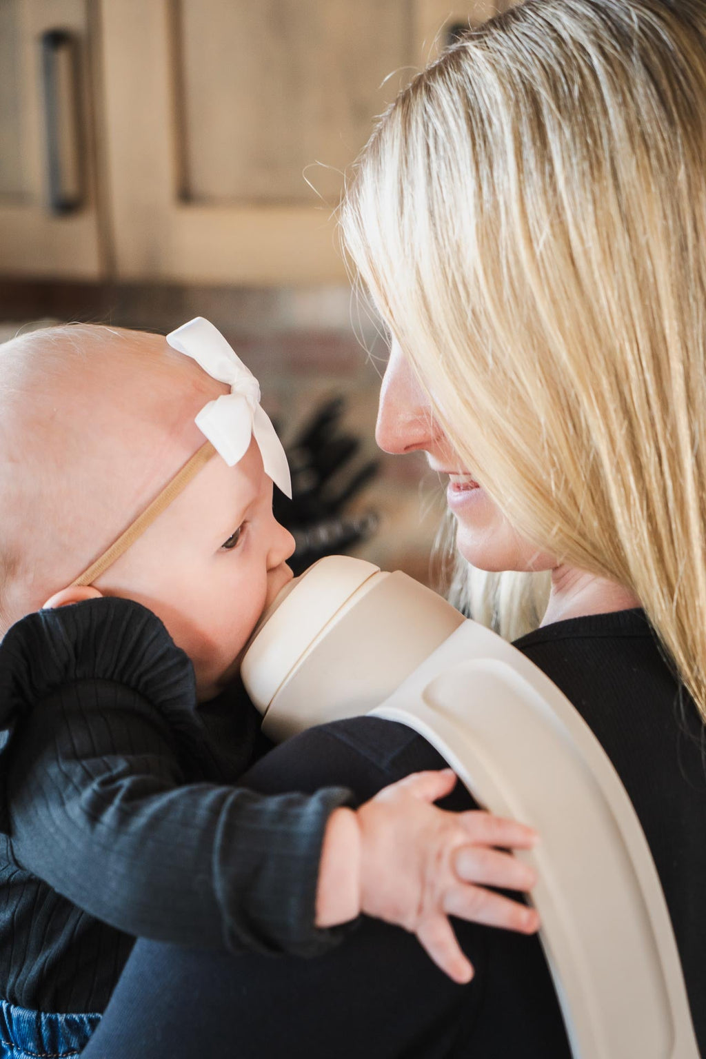 hands - free feeding strap - Shop Avnu