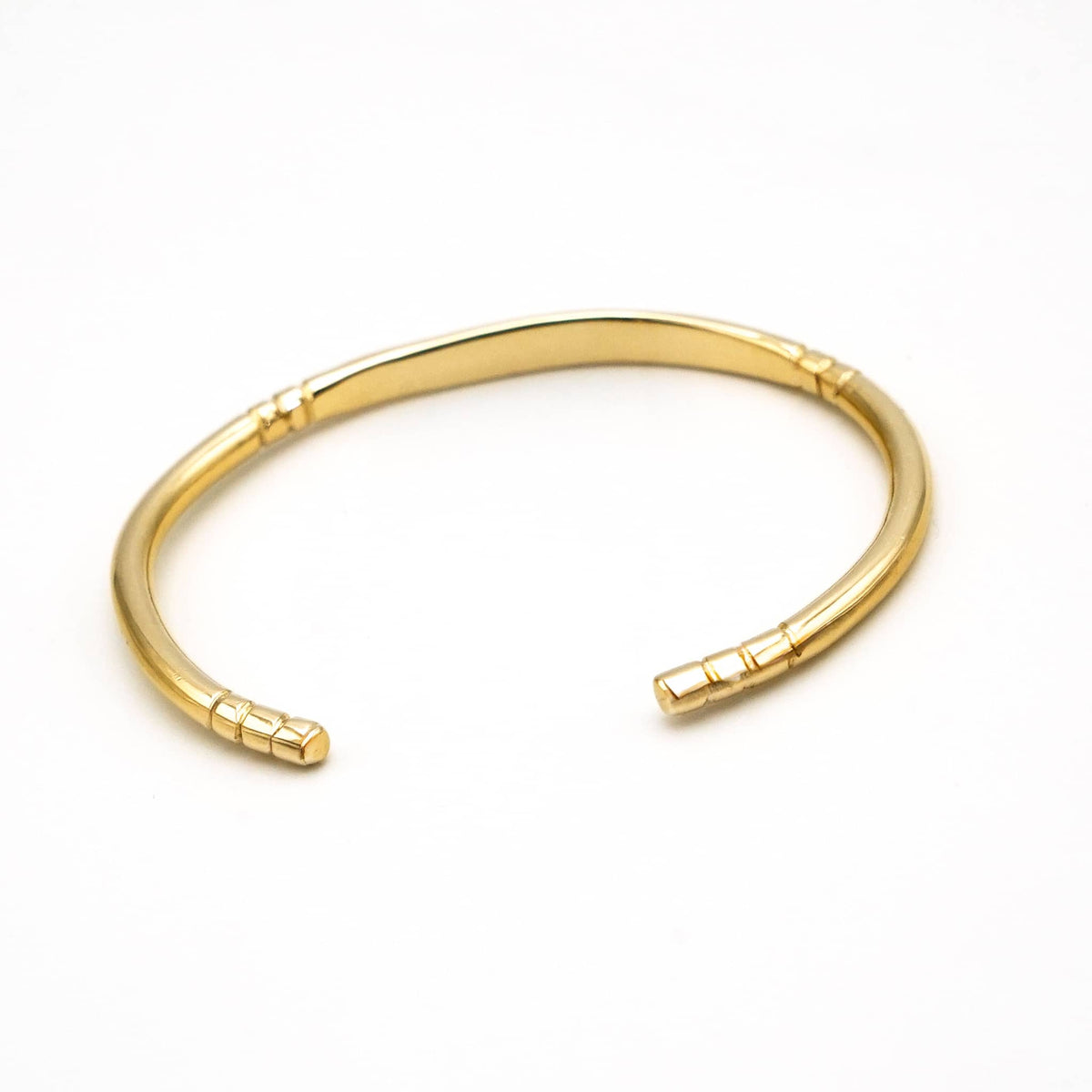 C-Shaped Open Cuff Brass Bracelet for Women - Dhahabu