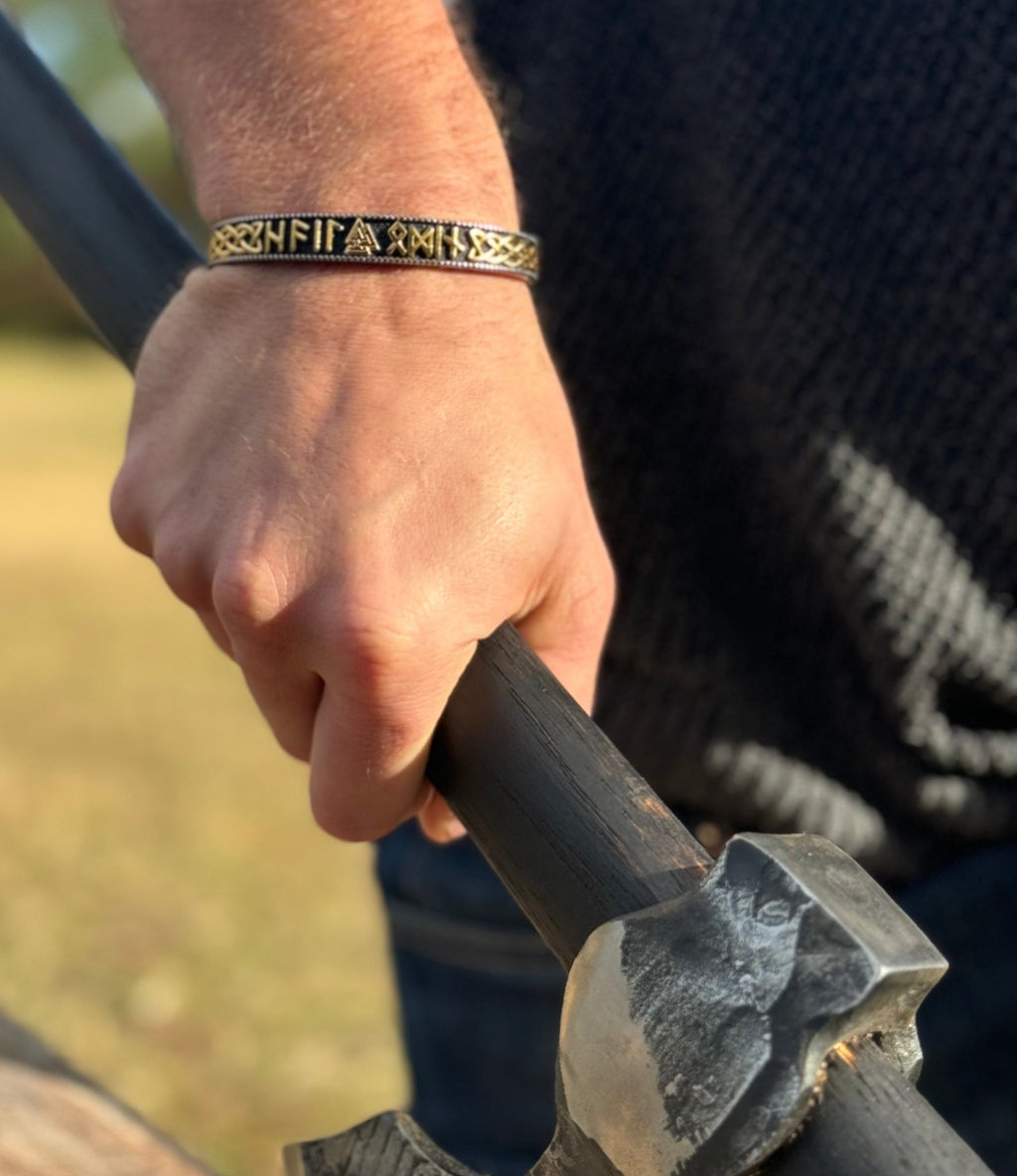 “Hail Odin” Runic Bracelet - Shop Avnu