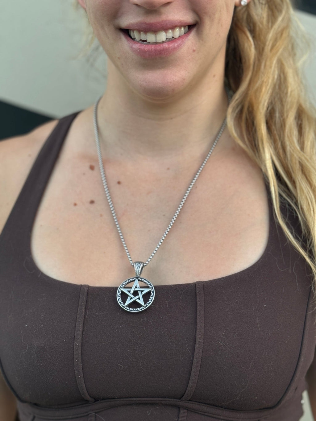 Modern Pentacle Necklace - Shop Avnu