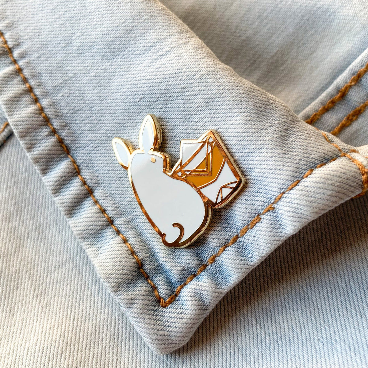Rabbit x Whisky Pin - Shop Avnu
