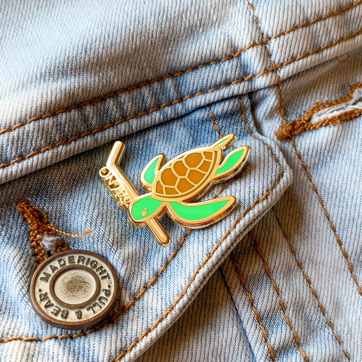Turtle (No Straws) Pin - Shop Avnu