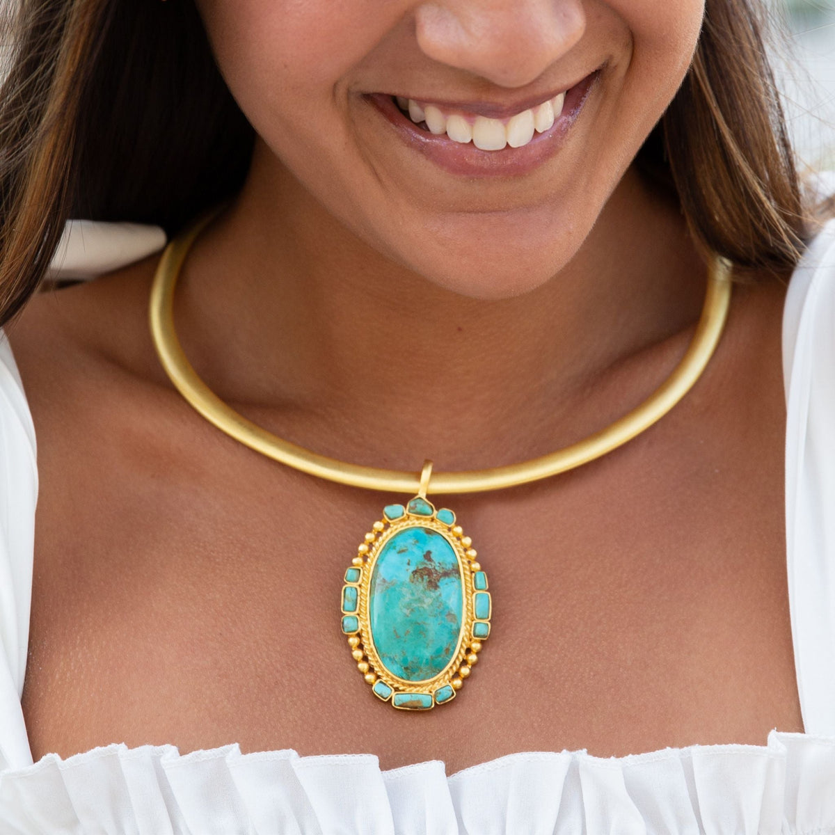 Gold Collar Necklace - Shop Avnu