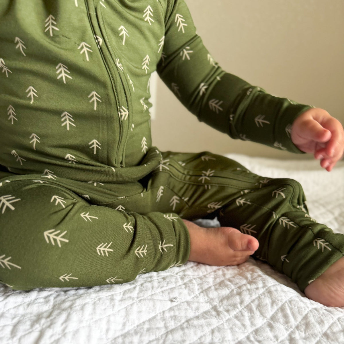 Christmas Tree Bamboo Pajamas - Zippy - Shop Avnu