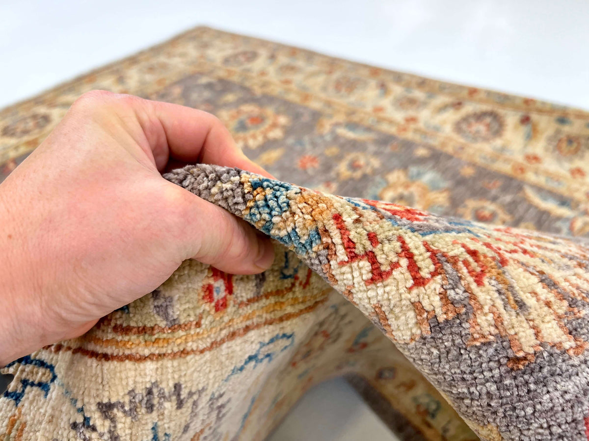 Chobi Farahan (4'00"x5'06") lavendar-gray/ivory