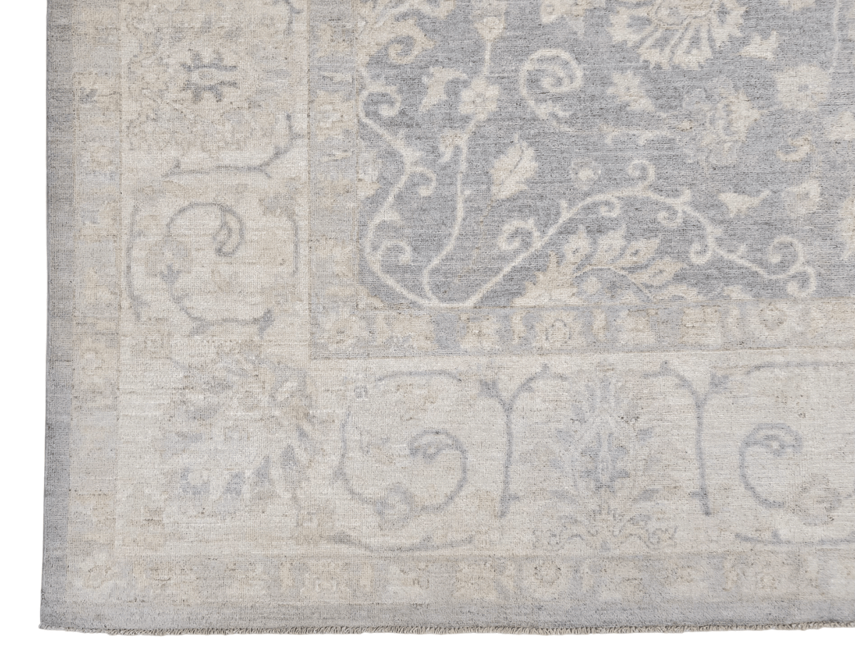 WhiteWash Chobi 10'00" x 13'05" lt.gry/ivo