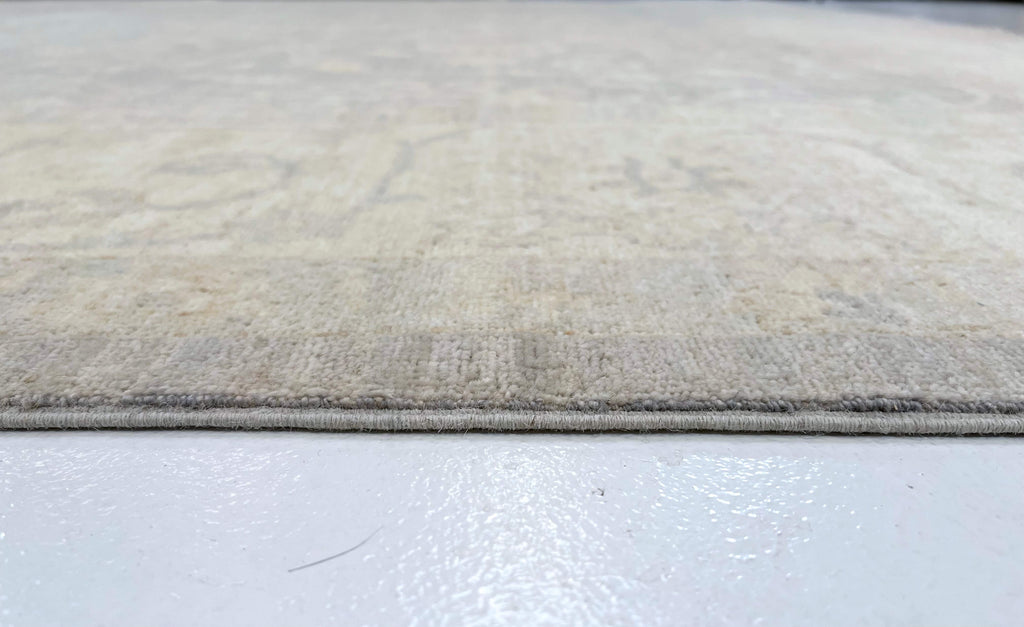 WhiteWash Chobi 10'00" x 13'05" lt.gry/ivo