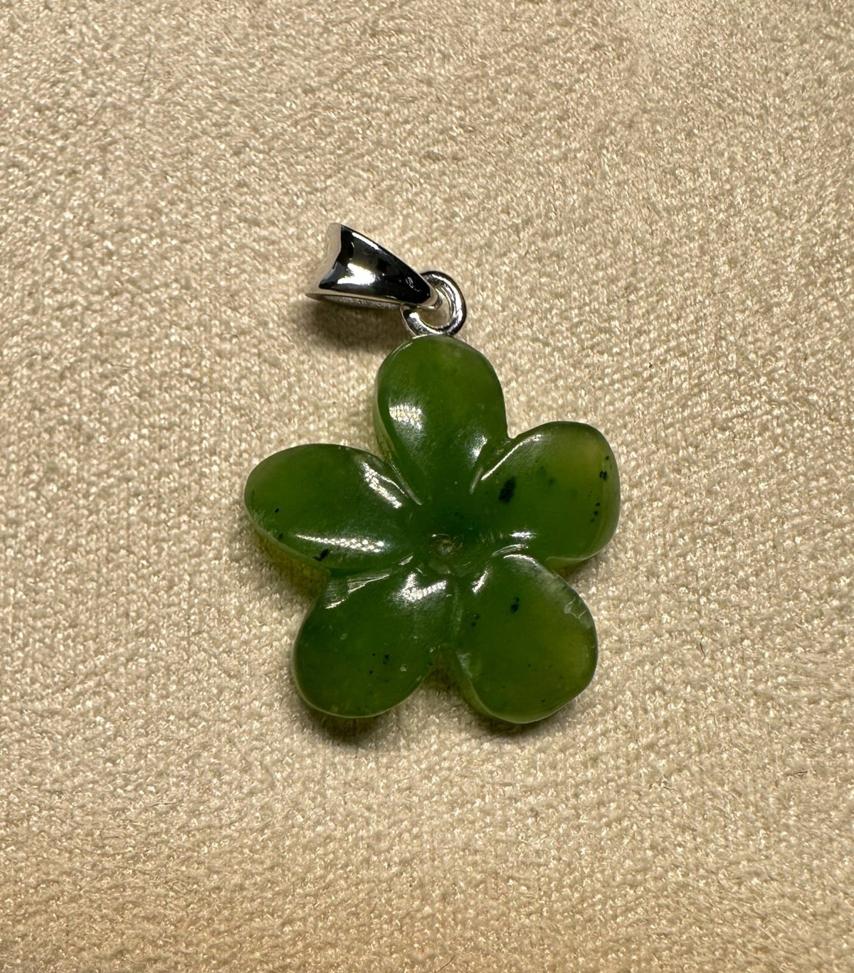 Jade Flower Pendant, Forget Me Knot - Shop Avnu