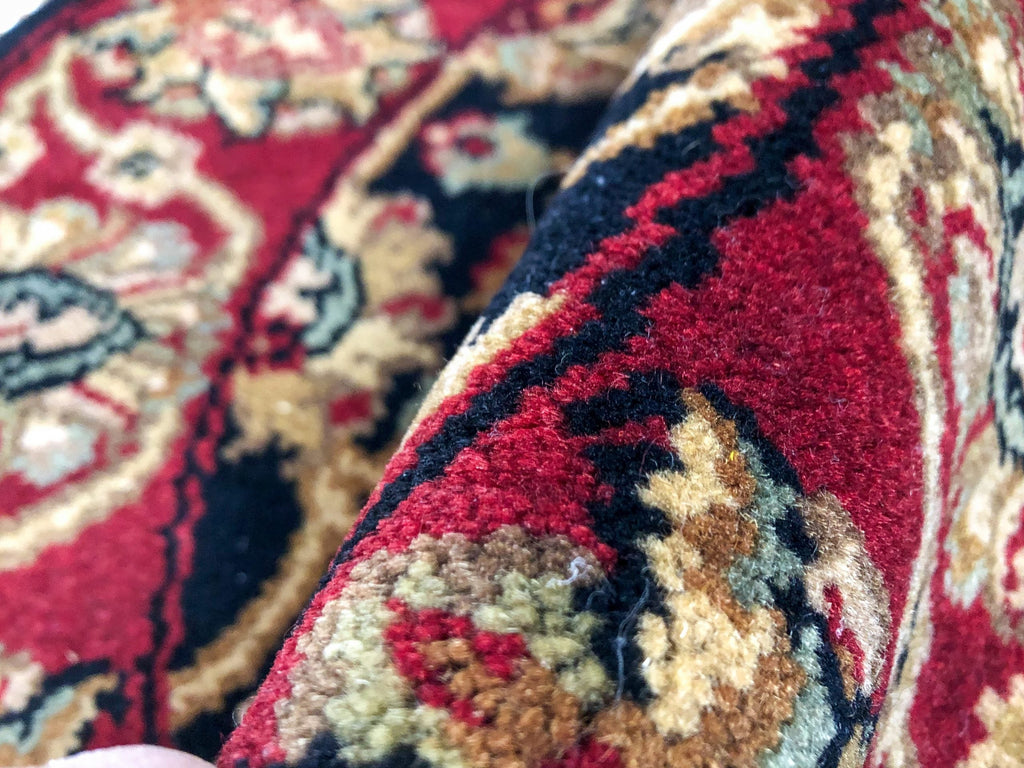 Indo-Tabriz blk/dkred 3' Round