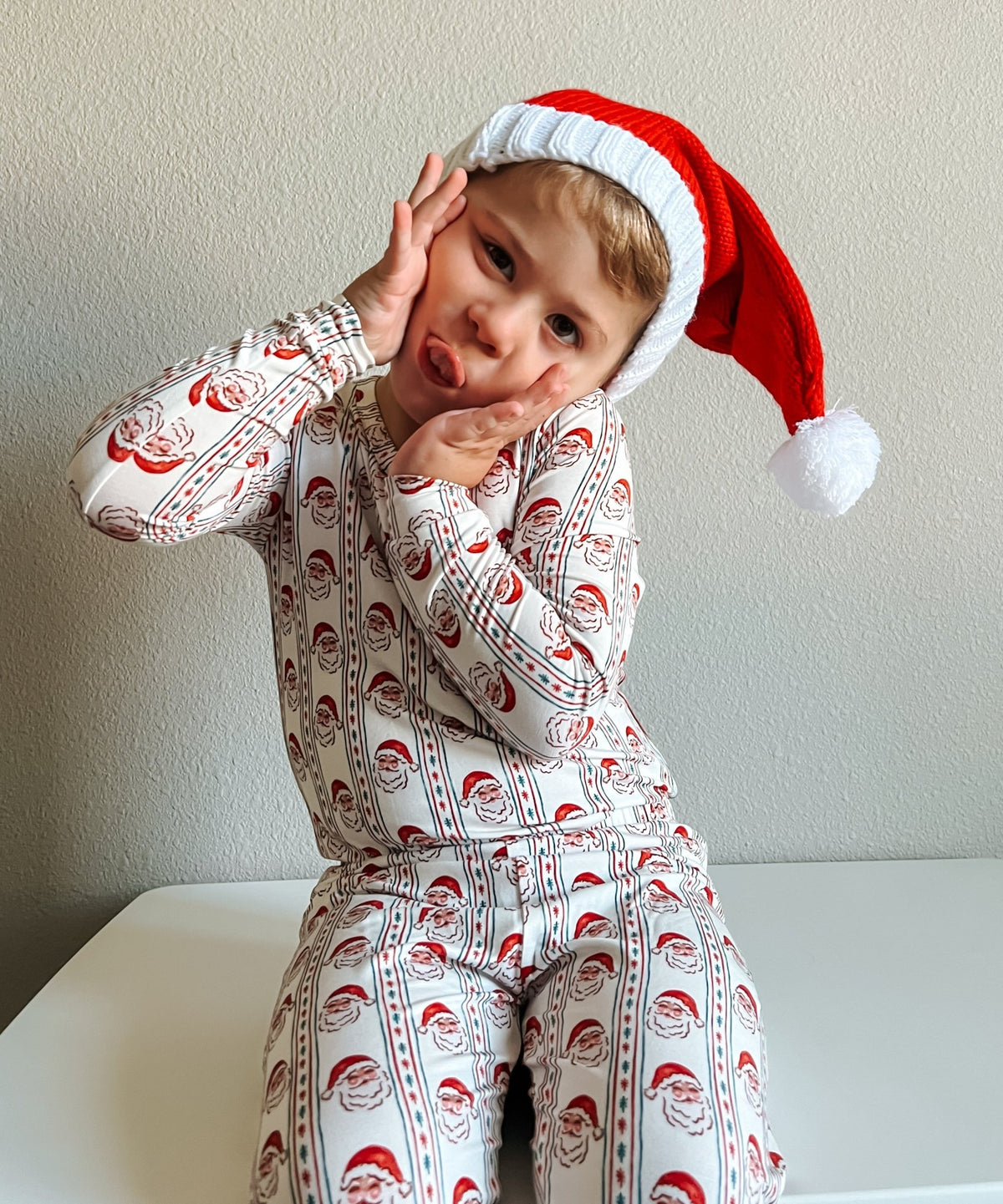 Vintage Santa Bamboo Christmas Pajamas - 2pc Set - Shop Avnu