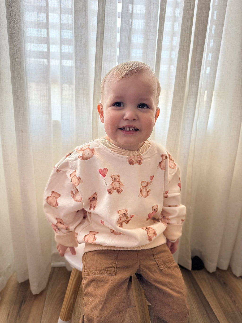 Teddy Bear Hearts Crewneck Sweatshirt - Shop Avnu
