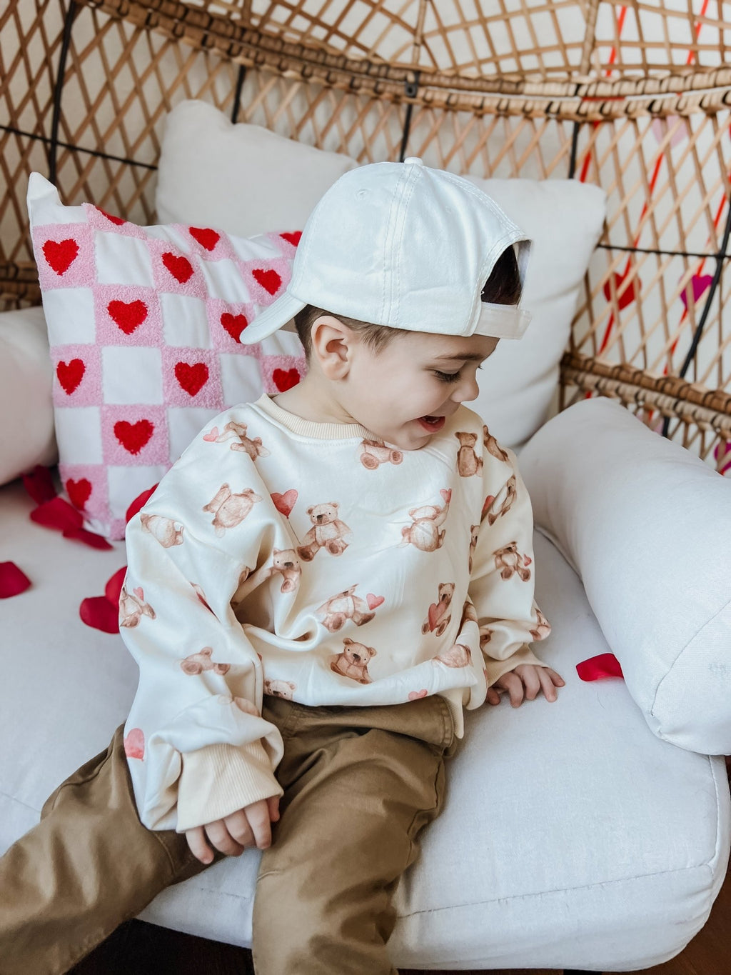 Teddy Bear Hearts Crewneck Sweatshirt - Shop Avnu