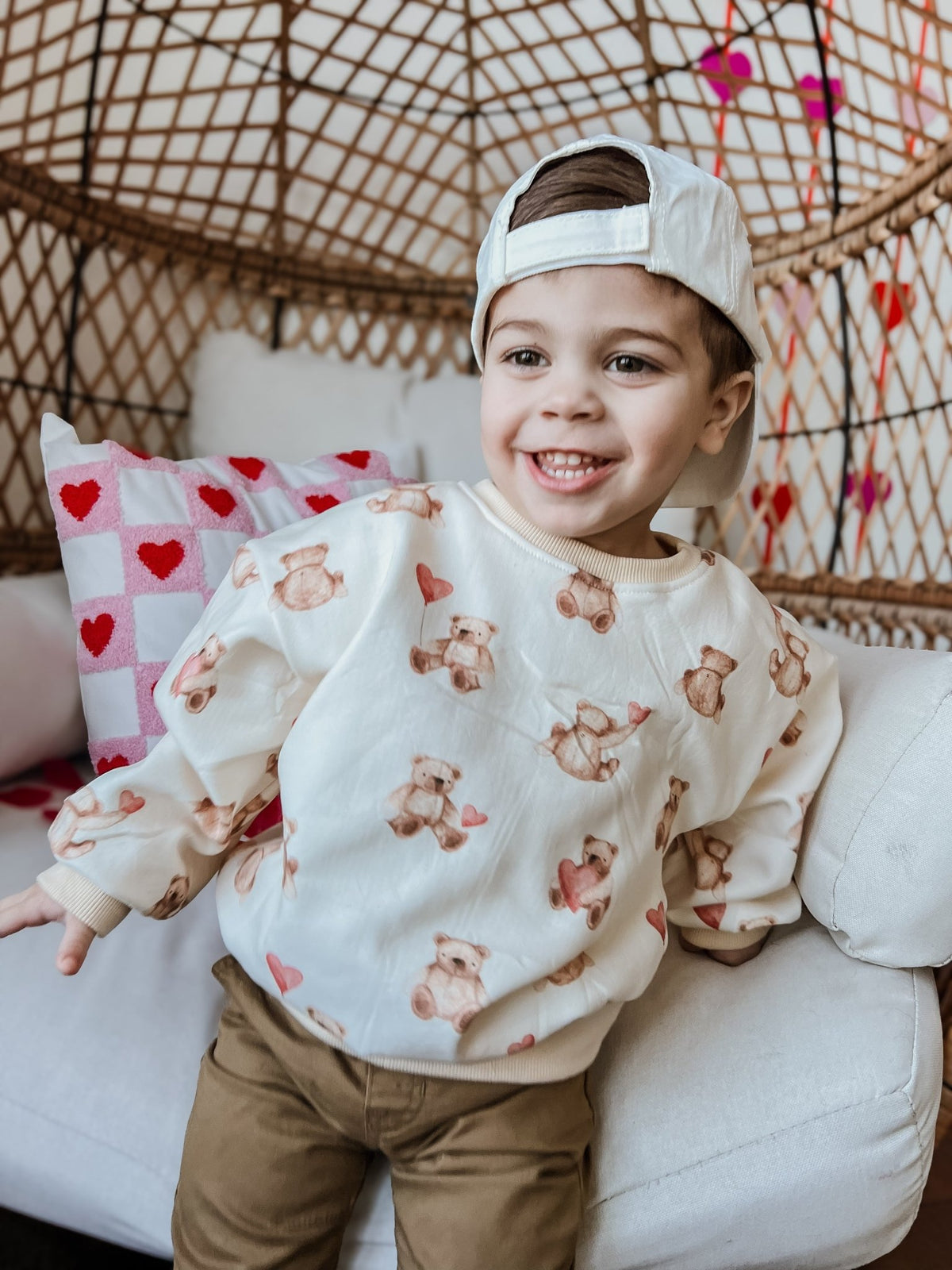 Teddy Bear Hearts Crewneck Sweatshirt - Shop Avnu