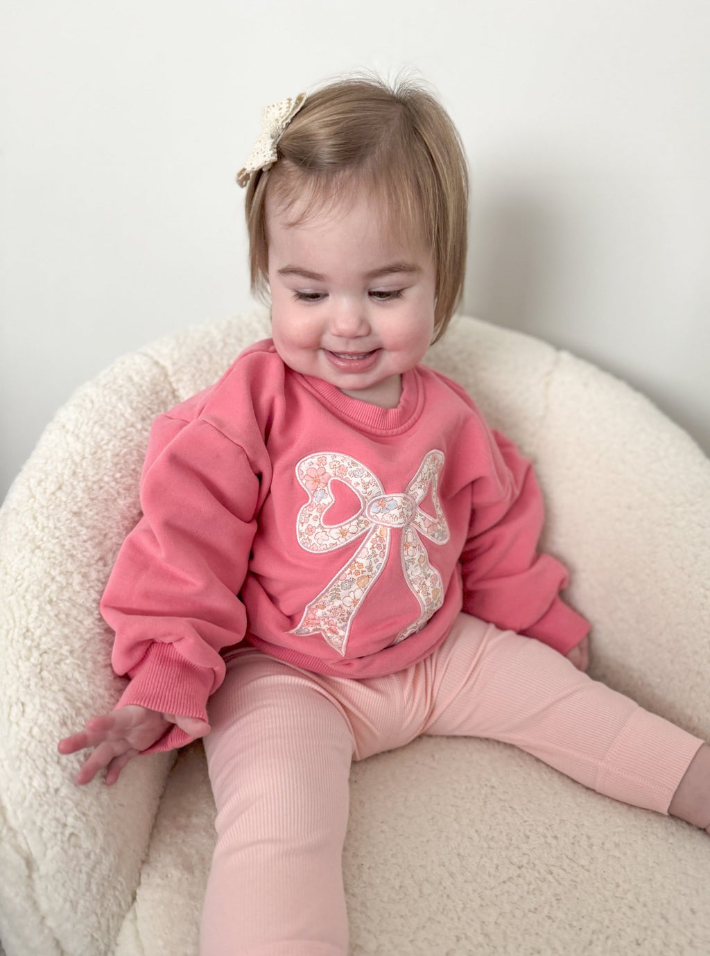 Applique Floral Bow Crewneck Sweatshirt - Shop Avnu