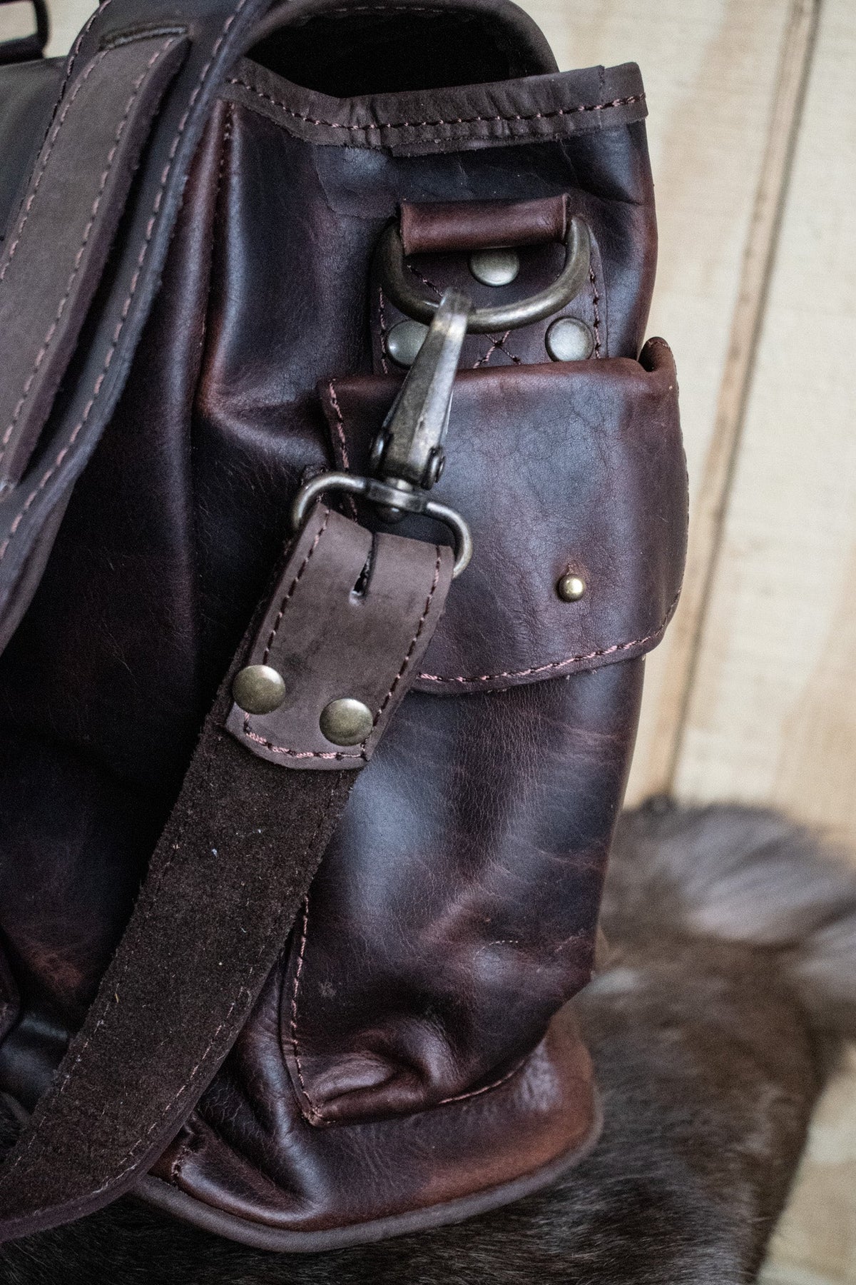 Leather Hide Laptop Bag - Rustic Mahogany and Brown (Clasps)