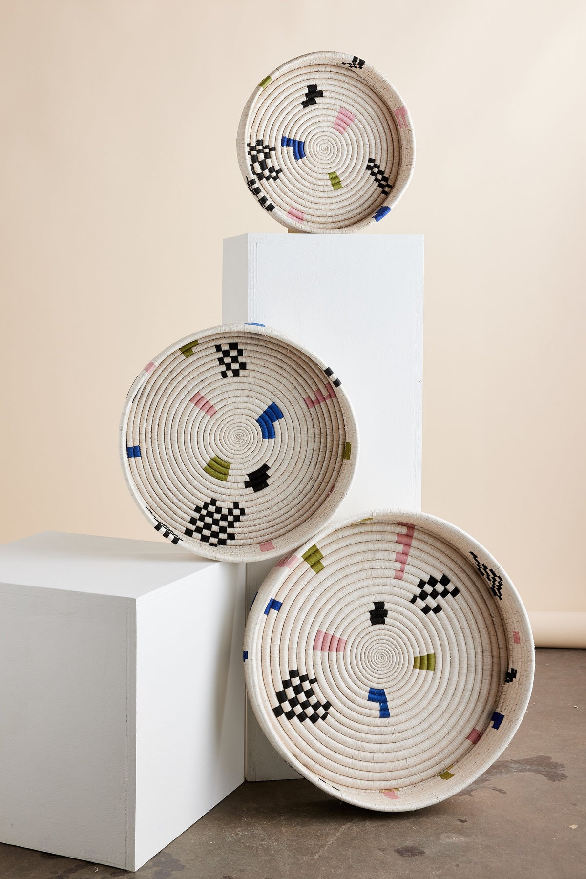 Mosaic Woven Nesting Tray