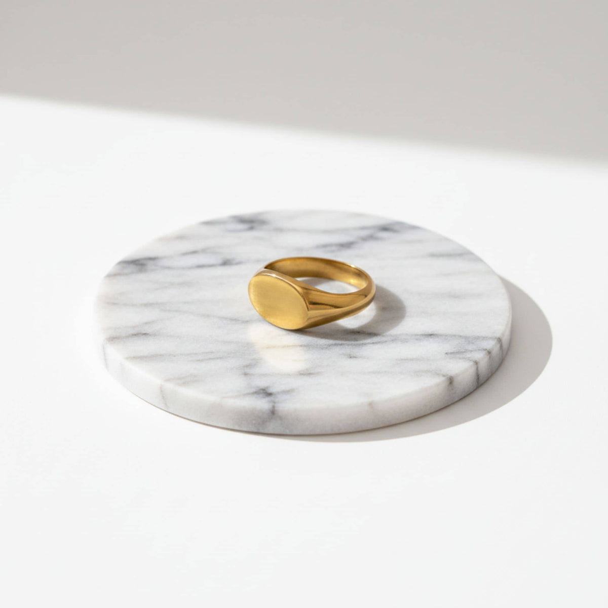 Pendo Oval Signet Brass Ring