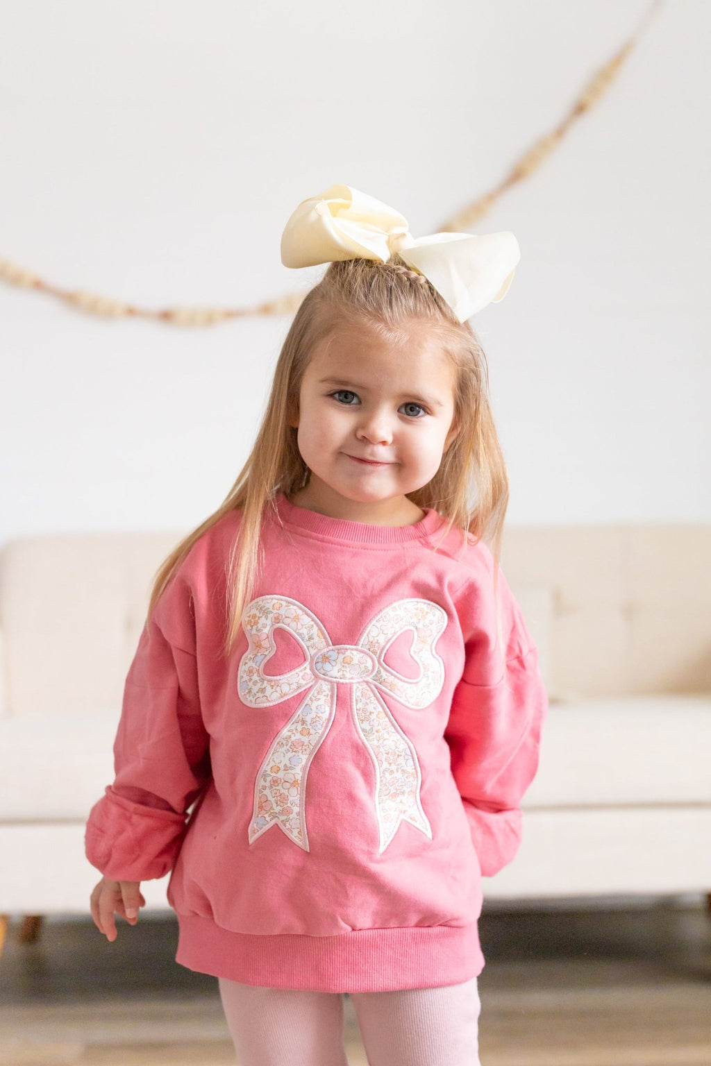Applique Floral Bow Crewneck Sweatshirt - Shop Avnu