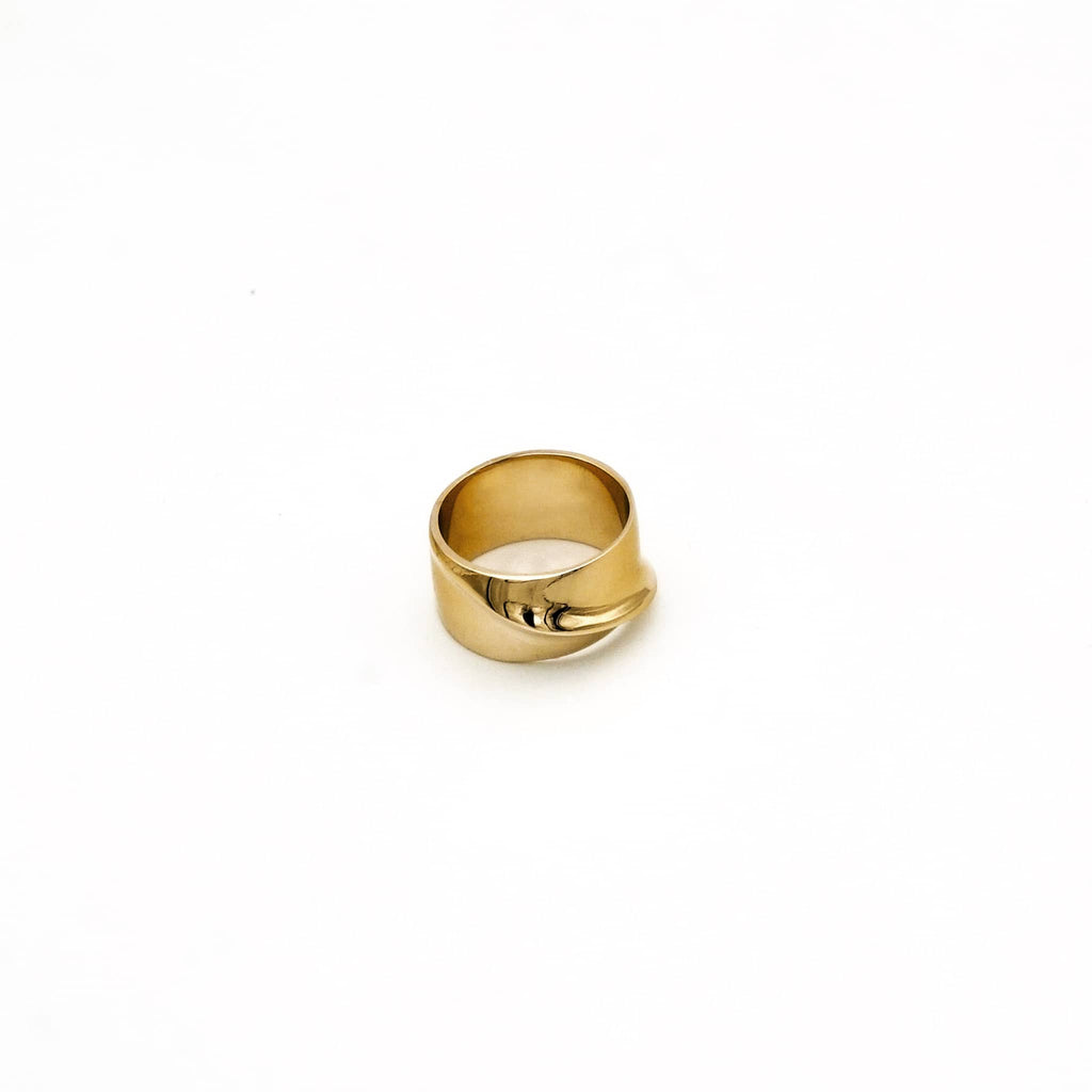 Pwani Minimalist Concave Band Ring