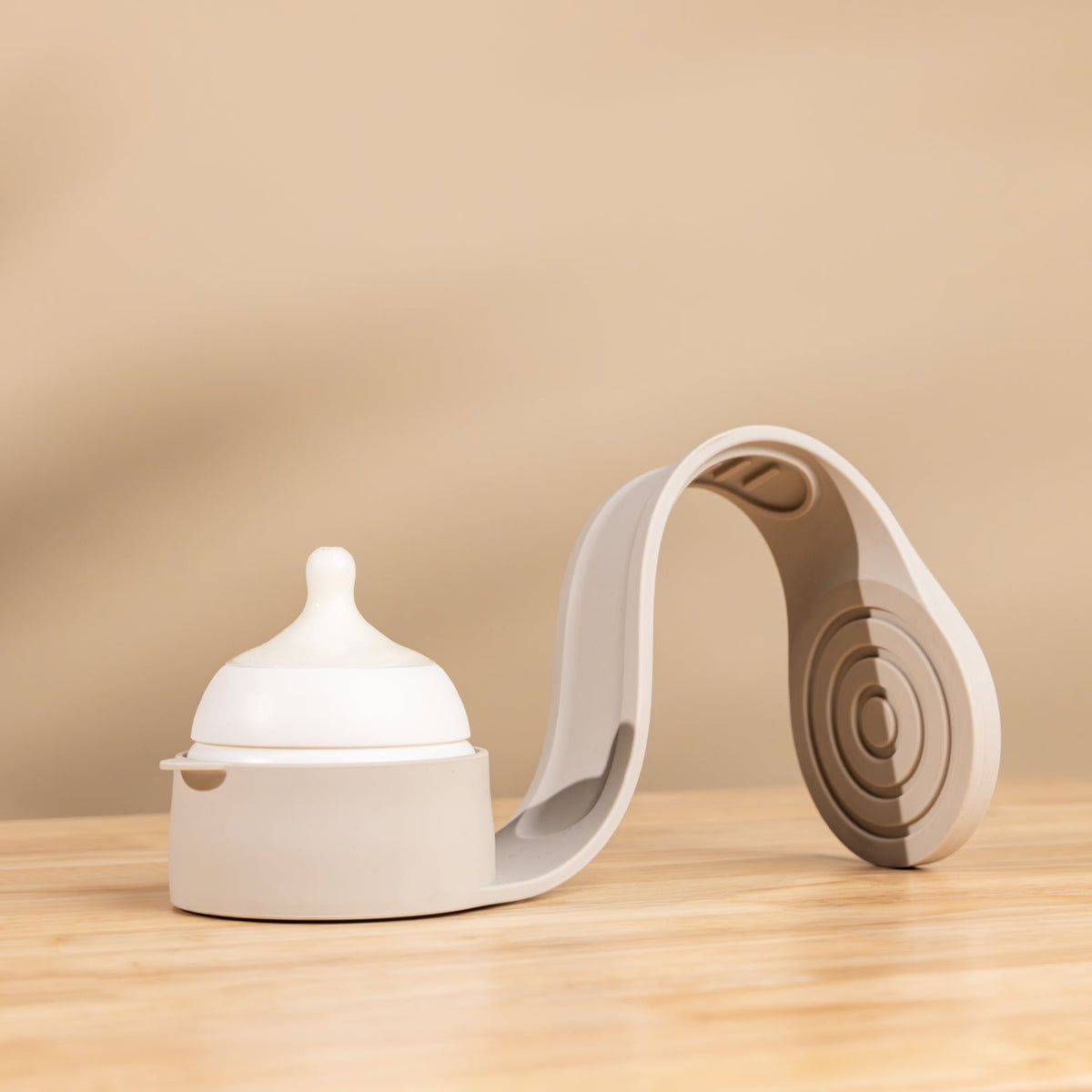 hands - free feeding strap - Shop Avnu