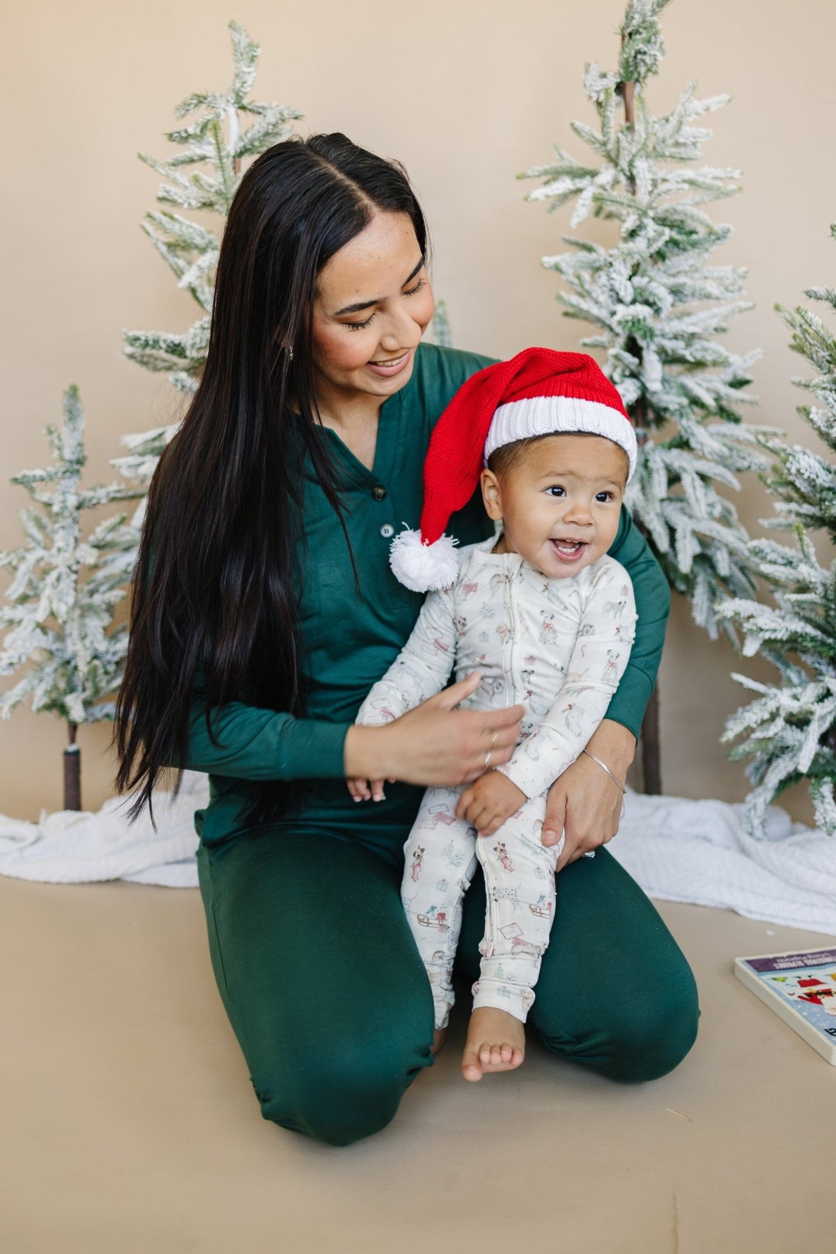 Women's Green Emerald Bamboo Christmas Pajamas - Shop Avnu