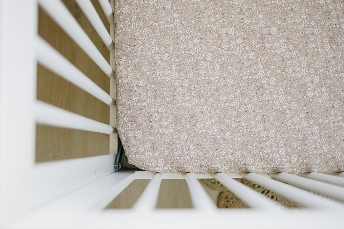 Dainty Ditsy Bamboo Crib Sheet - Shop Avnu