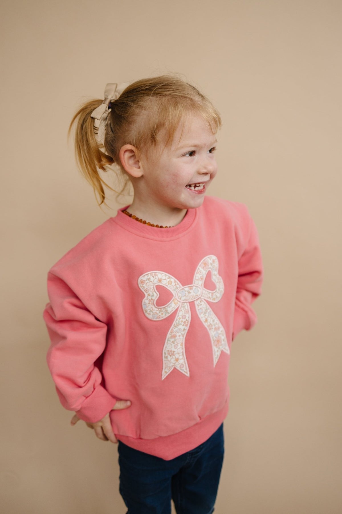 Applique Floral Bow Crewneck Sweatshirt - Shop Avnu