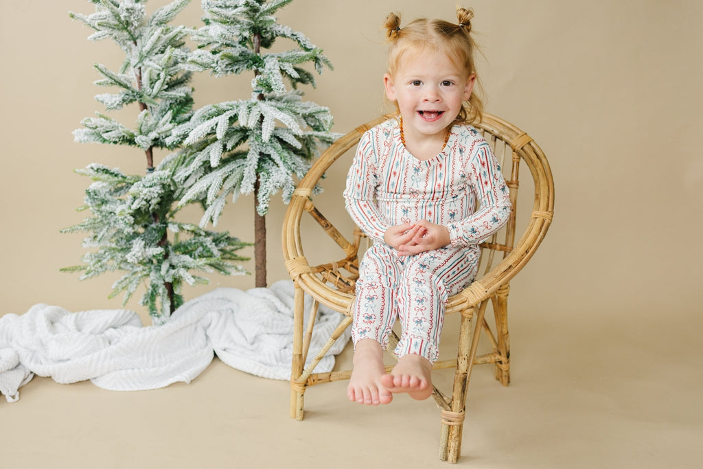 Candy Cane Lane Bamboo Christmas Pajamas - 2pc Set - Shop Avnu