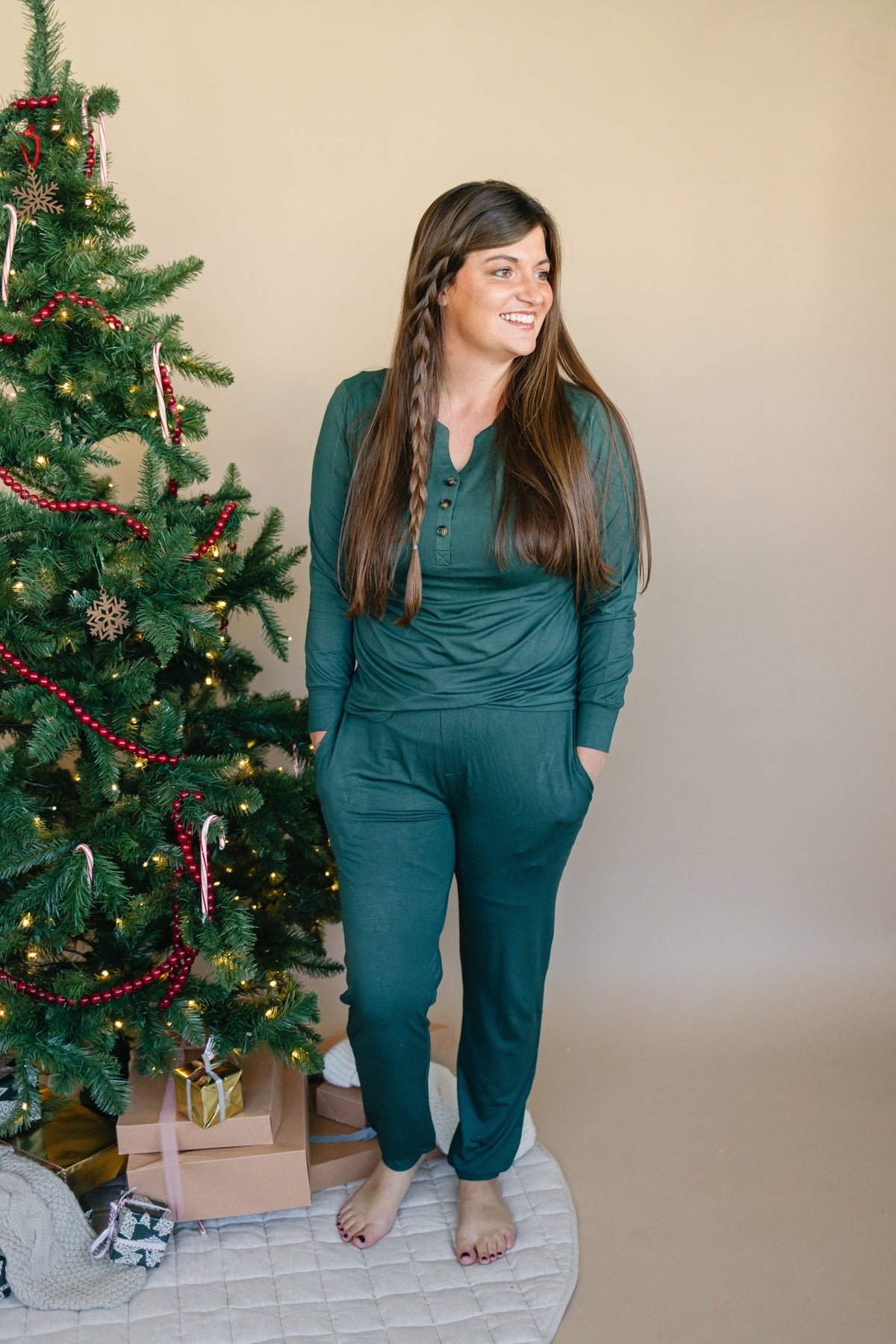 Women's Green Emerald Bamboo Christmas Pajamas - Shop Avnu