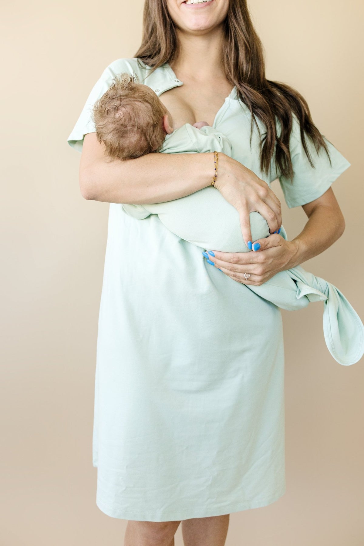 Newborn Bamboo Gown & Hat Set - Shop Avnu