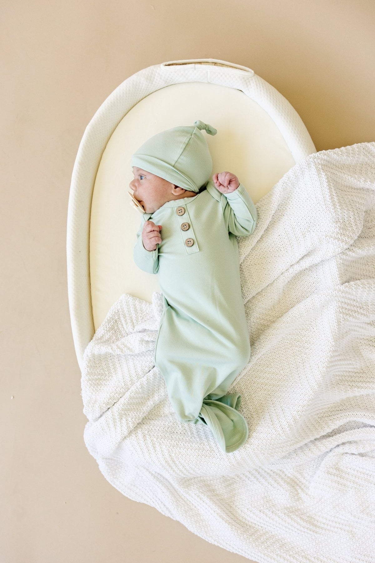 Newborn Bamboo Gown & Hat Set - Shop Avnu