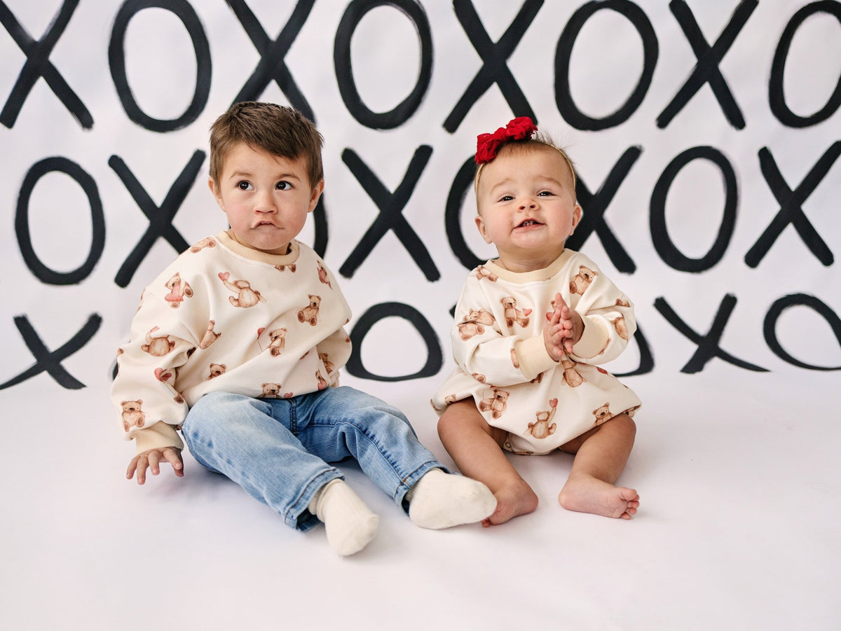 Teddy Bear Hearts Crewneck Sweatshirt - Shop Avnu