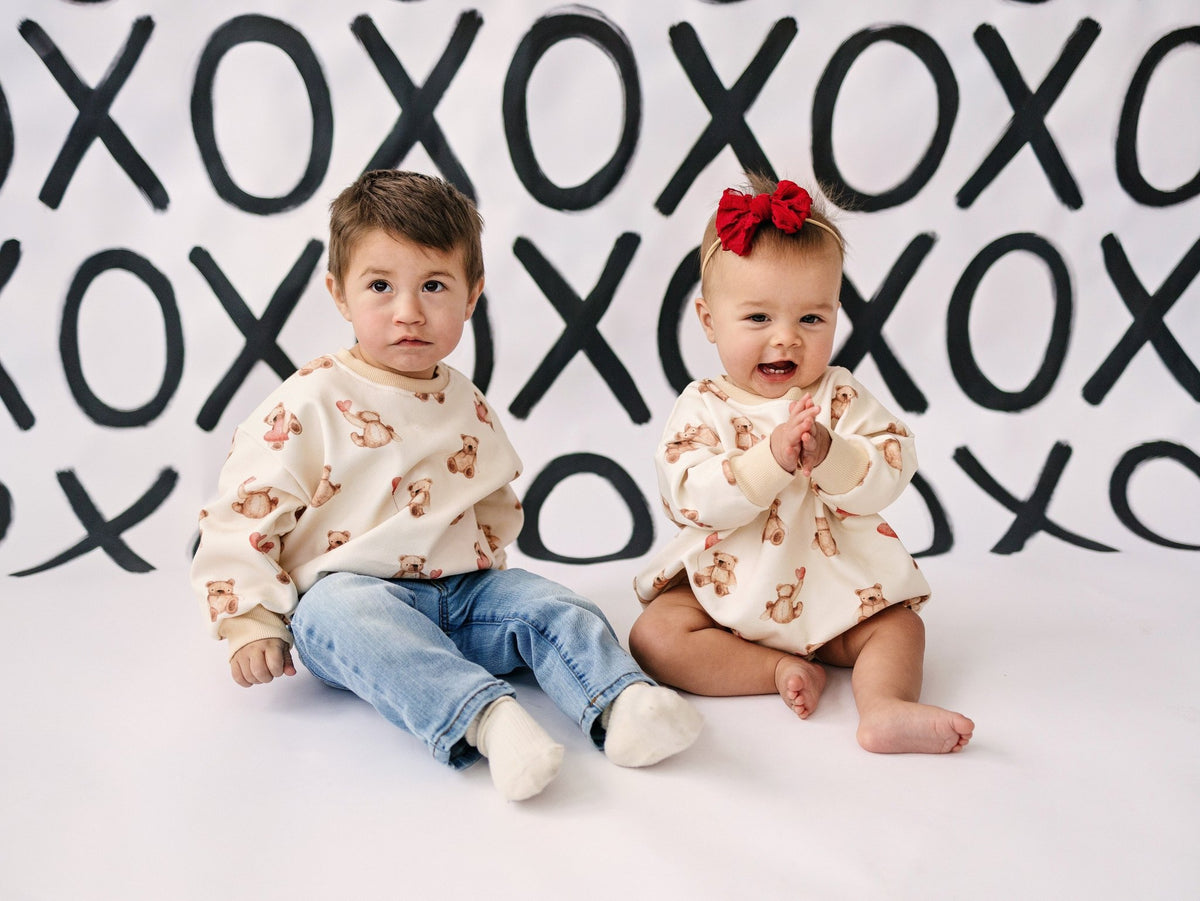 Teddy Bear Hearts Crewneck Sweatshirt - Shop Avnu