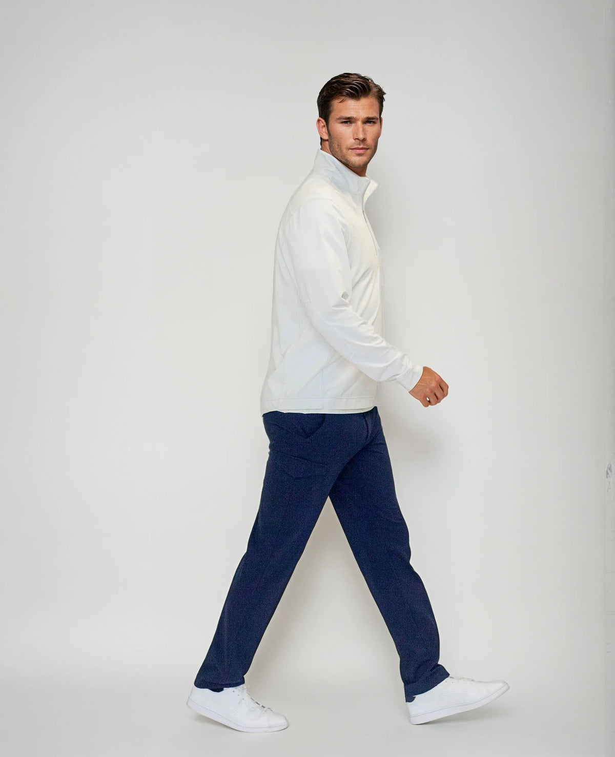 Buki Cinqo Travel Half Zip - White