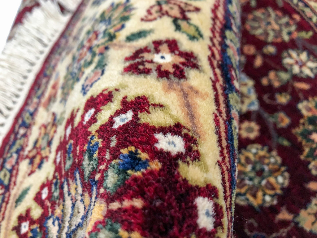Indo-Tabriz dkred/ivory 4' Round