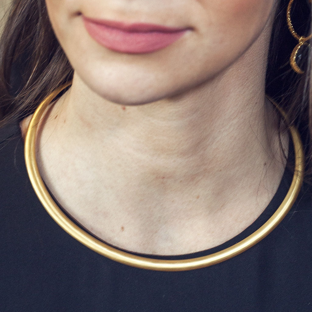 Gold Collar Necklace - Shop Avnu