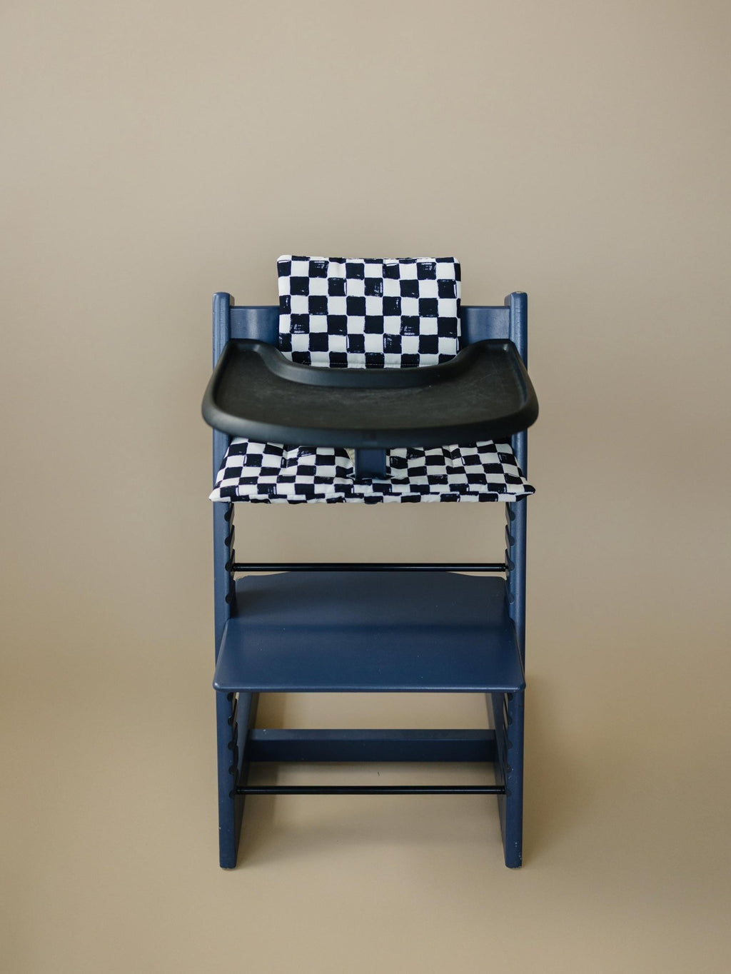 Black & White Checkered Highchair Cushion - Wipeable Stokke Tripp Trapp Cover - Shop Avnu