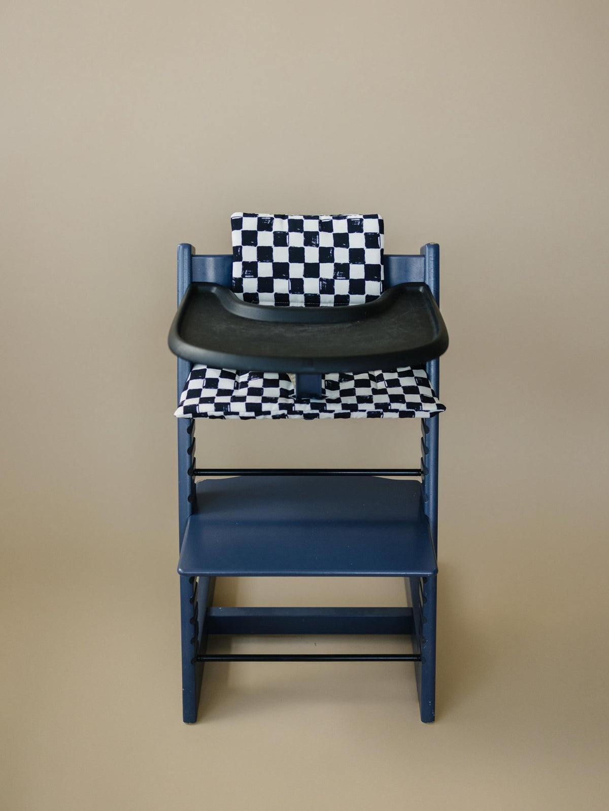 Black & White Checkered Highchair Cushion - Wipeable Stokke Tripp Trapp Cover - Shop Avnu