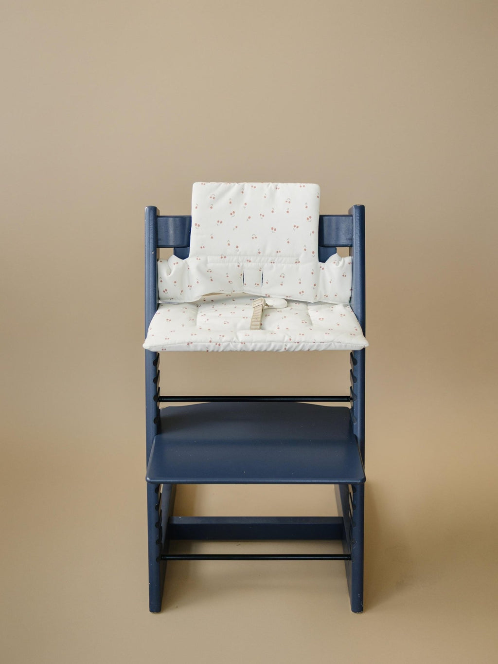Cherry Cushion for the Stokke Tripp Trapp Highchair - Wipeable Cover - Baby Highchair Accessories - Shop Avnu