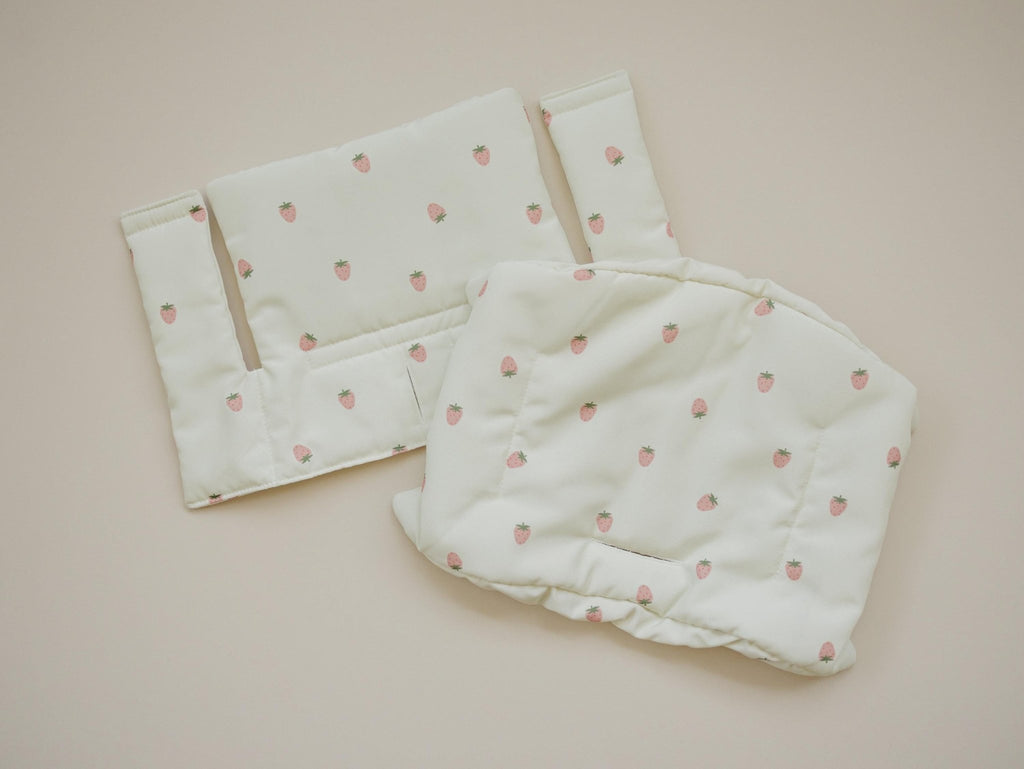 Strawberry Cushion for the Stokke Tripp Trapp Highchair - Wipeable Cover - Baby Highchair Accessories - Berry Print - Shop Avnu