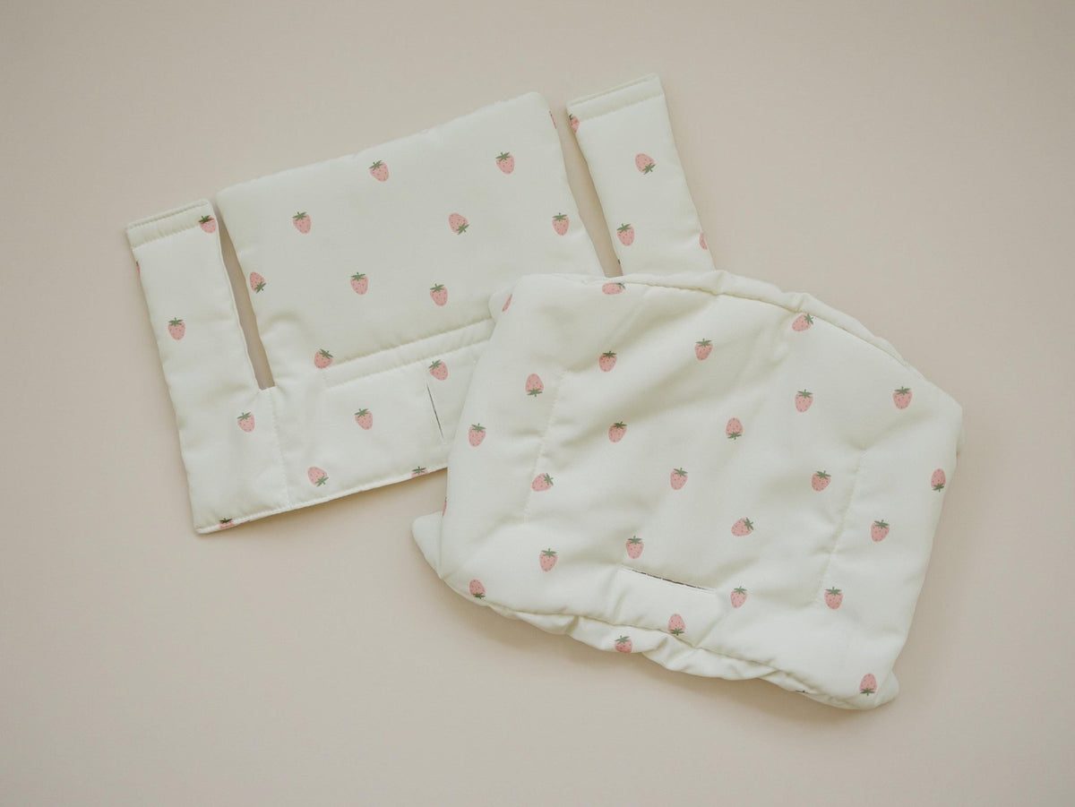 Strawberry Cushion for the Stokke Tripp Trapp Highchair - Wipeable Cover - Baby Highchair Accessories - Berry Print - Shop Avnu